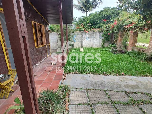 #1062 - Casa para Venda em Pelotas - RS - 2
