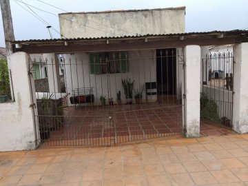 Casa � venda no bairro Tr�s Vendas em Pelotas/RS