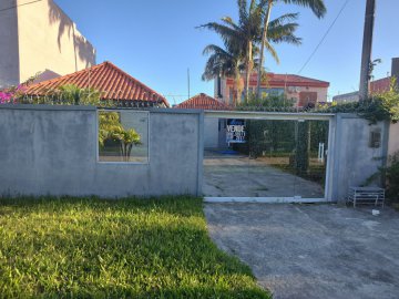 Casa � venda no bairro Laranjal em Pelotas/RS