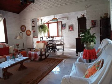 Casa � venda no bairro Laranjal em Pelotas/RS