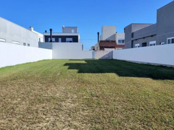 Terreno em Condom�nio � Venda